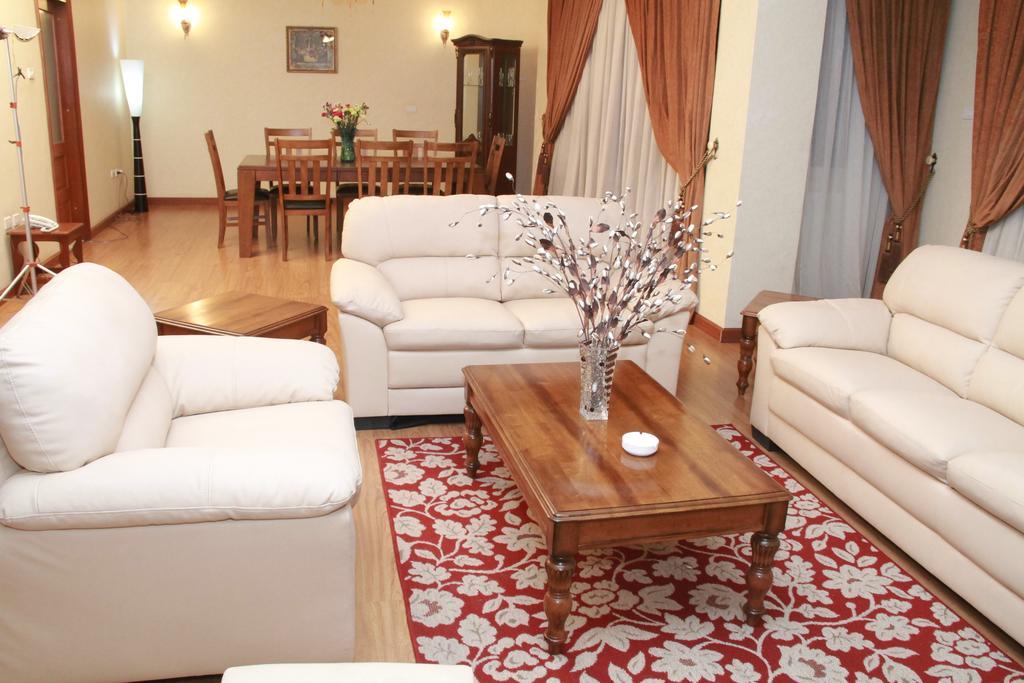 Solmile Family Guest House Adis Abeba Exterior foto